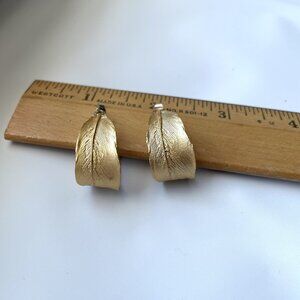 Michael Michaud Gold Feather Hoop Earrings